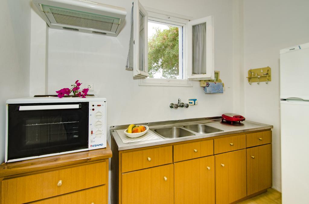 Elena Apartments Pollonia Buitenkant foto
