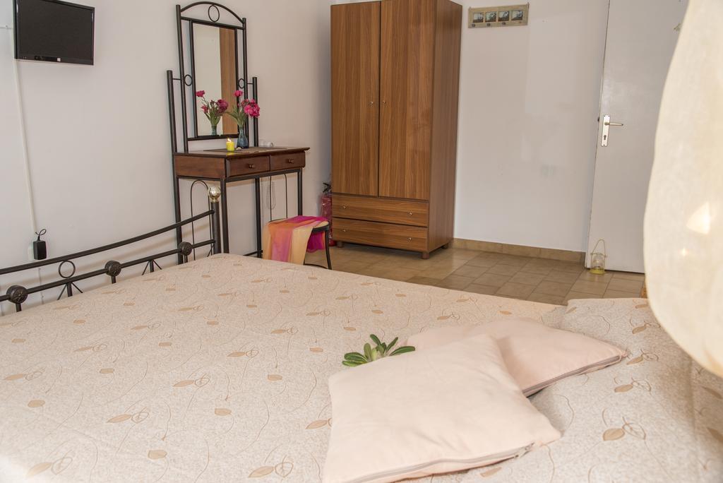 Elena Apartments Pollonia Buitenkant foto